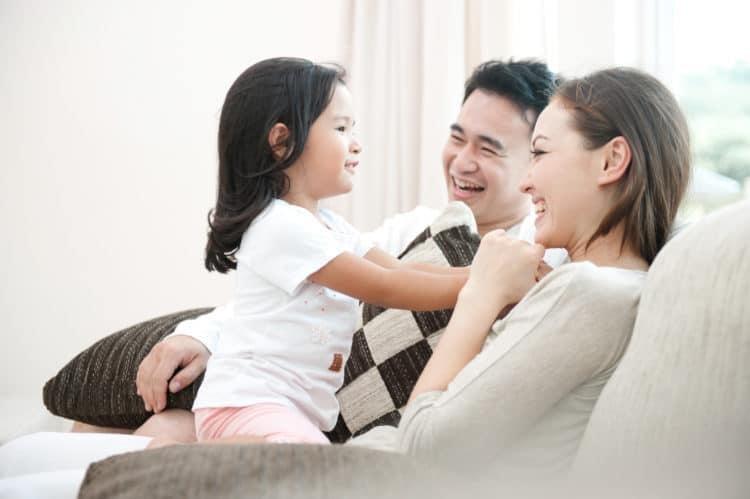 Phối hợp màu sắc tương sinh tương hợp cho bé Rồng 2024 trong hội họa.